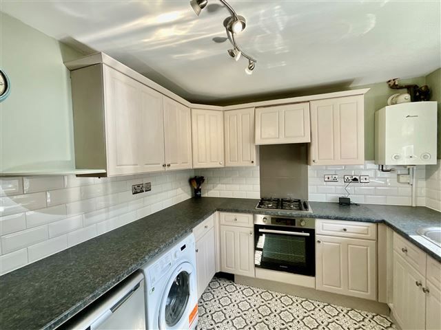 Property photo 2 of 21 Kitchen