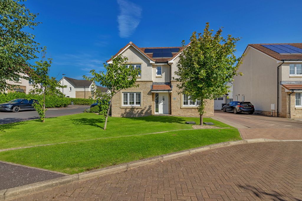 Property photo 1 of 54