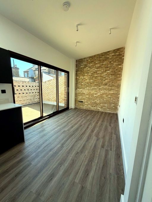 Property photo 3 of 9 Jpg