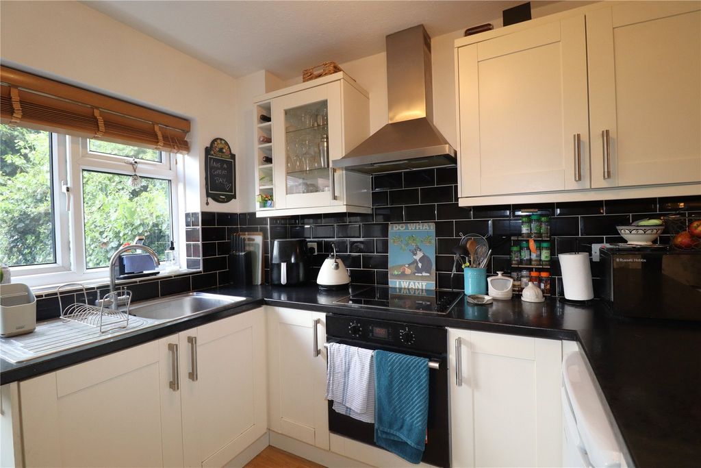 Property photo 3 of 8 Picture No. 25