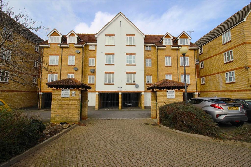 Property photo 1 of 6 Rlxseqv-J0Gxiixyuuacna.Jpg