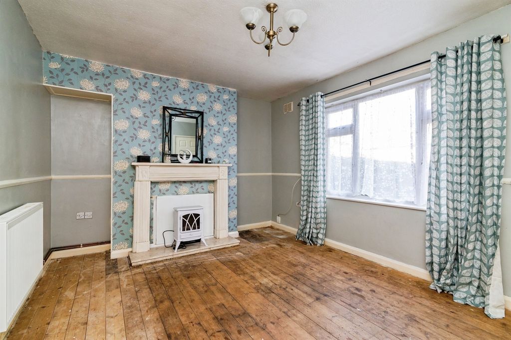 Property photo 2 of 15