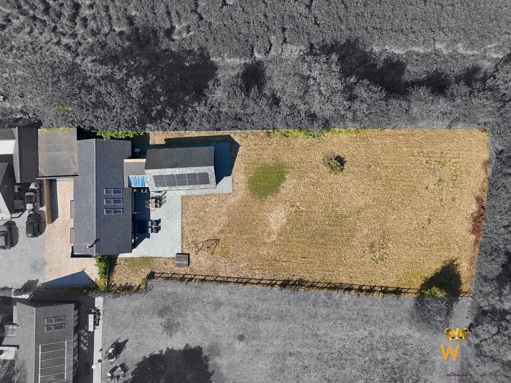 Property photo 2 of 30