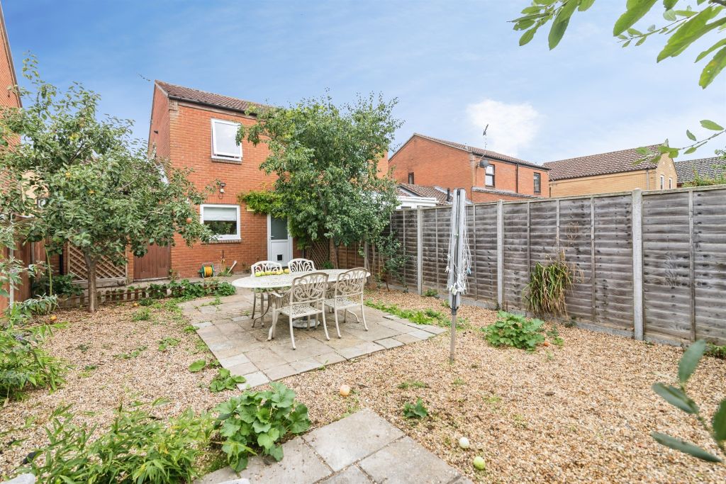 Property photo 2 of 11