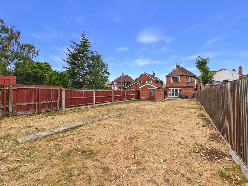 Property photo 3 of 16 Picture No. 03