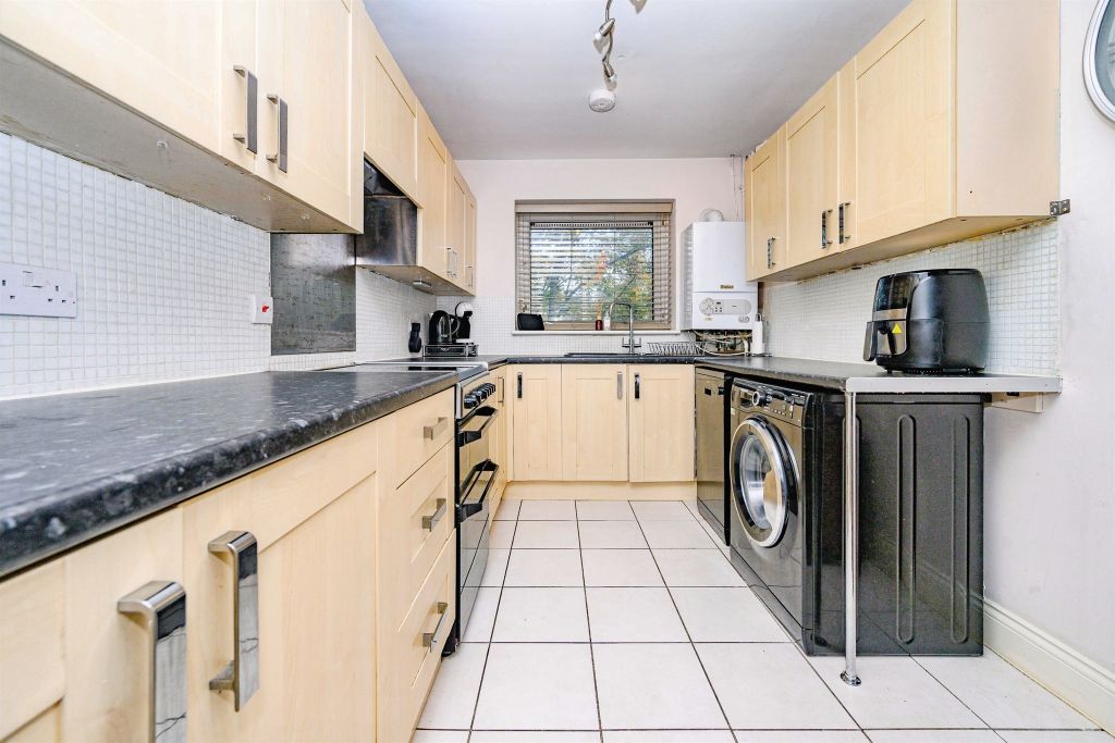 Property photo 3 of 14