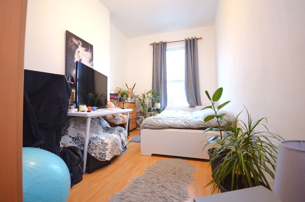 Property photo 2 of 4