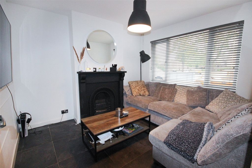 Property photo 3 of 23 Picture No. 28