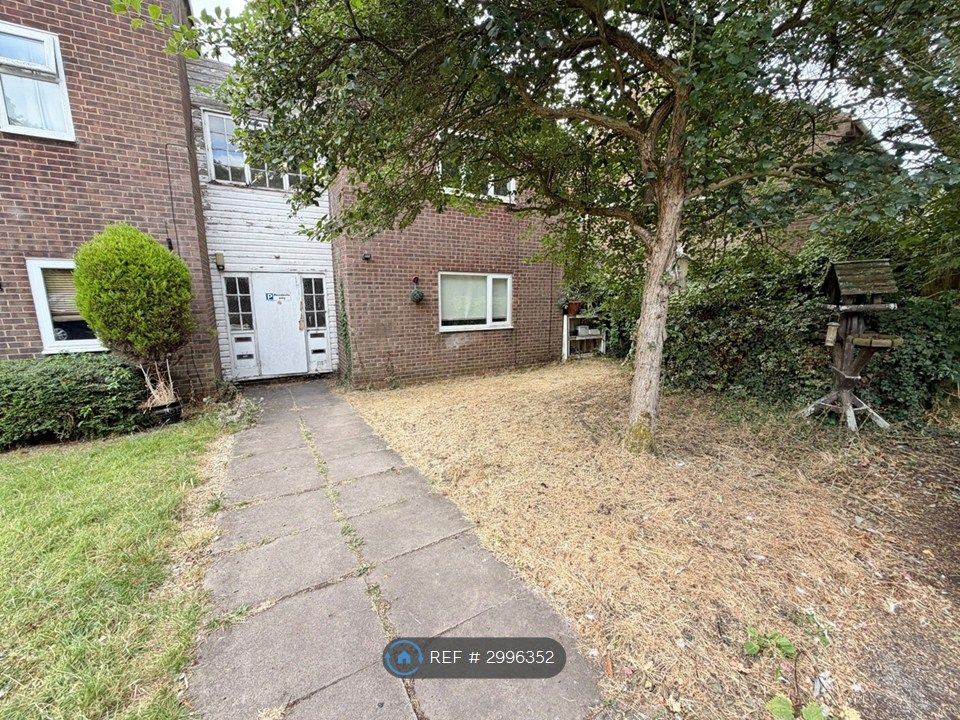 Property photo 2 of 8 External