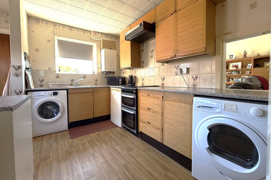 Property photo 3 of 18 Gallery