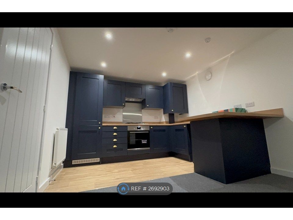 Property photo 1 of 14 Stunning Upgraded Kitchen