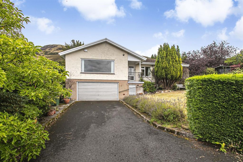 Property photo 1 of 37 7M3A7445.Jpg
