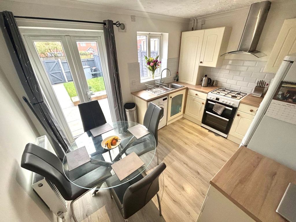 Property photo 2 of 11 Image