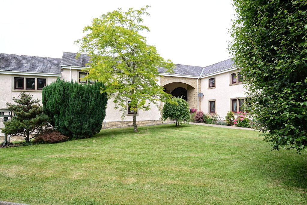Property photo 1 of 8 External