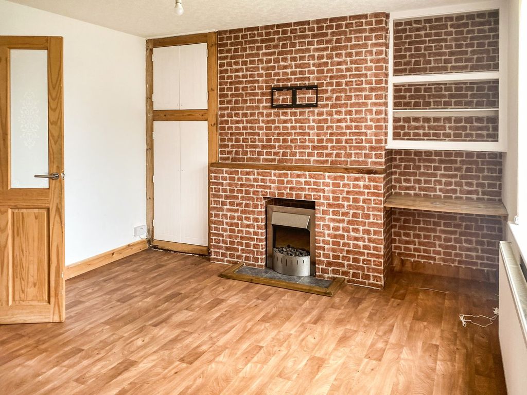 Property photo 2 of 19