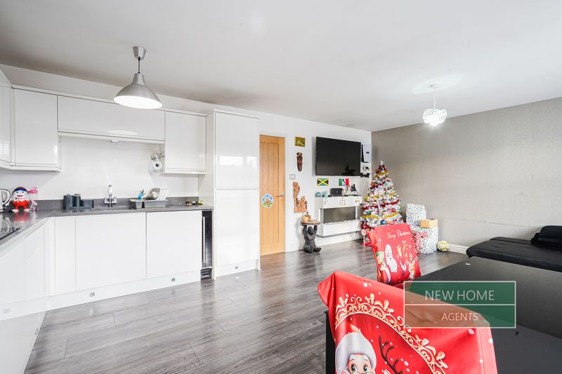 Property photo 3 of 12 Photo 2