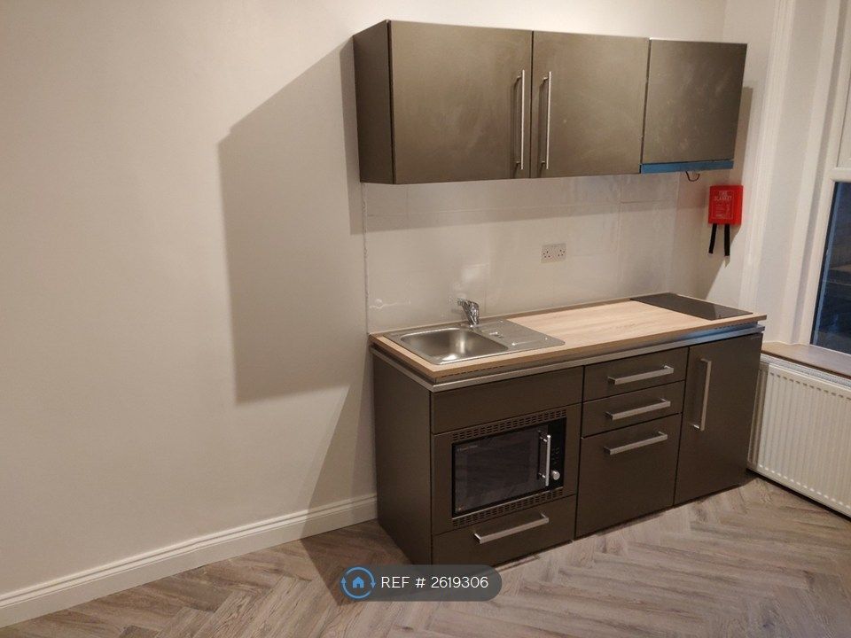 Property photo 1 of 5 Kitchen