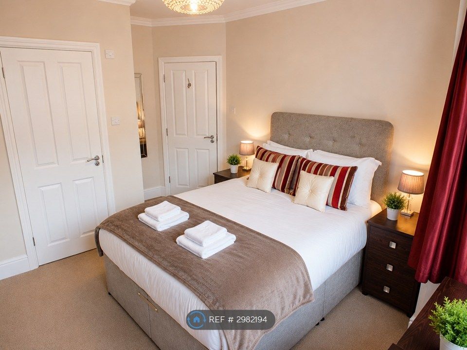 Property photo 3 of 14 Room 1