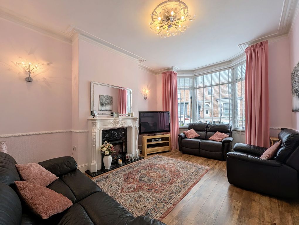 Property photo 2 of 27