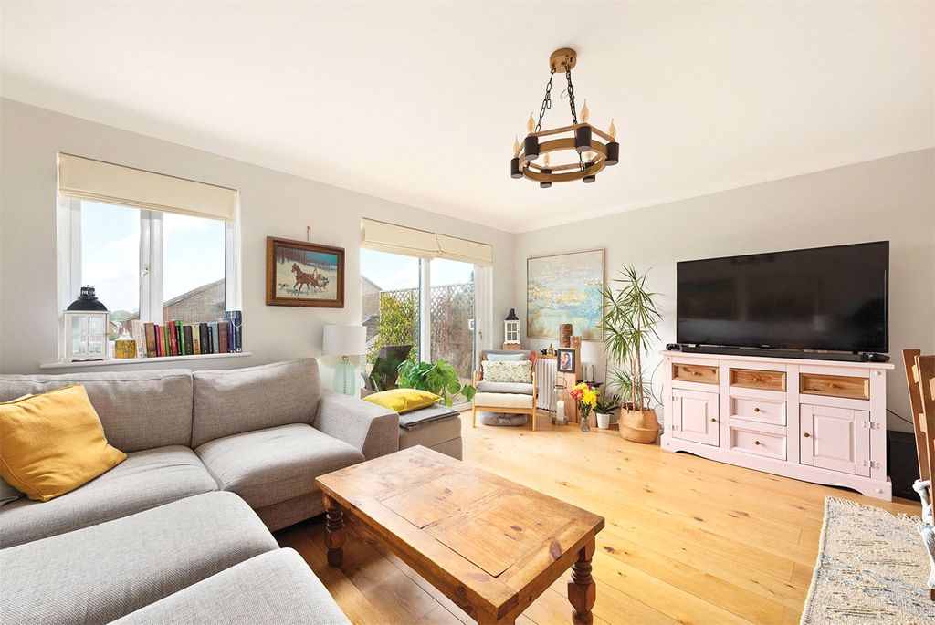 Property photo 3 of 27 Picture No. 05