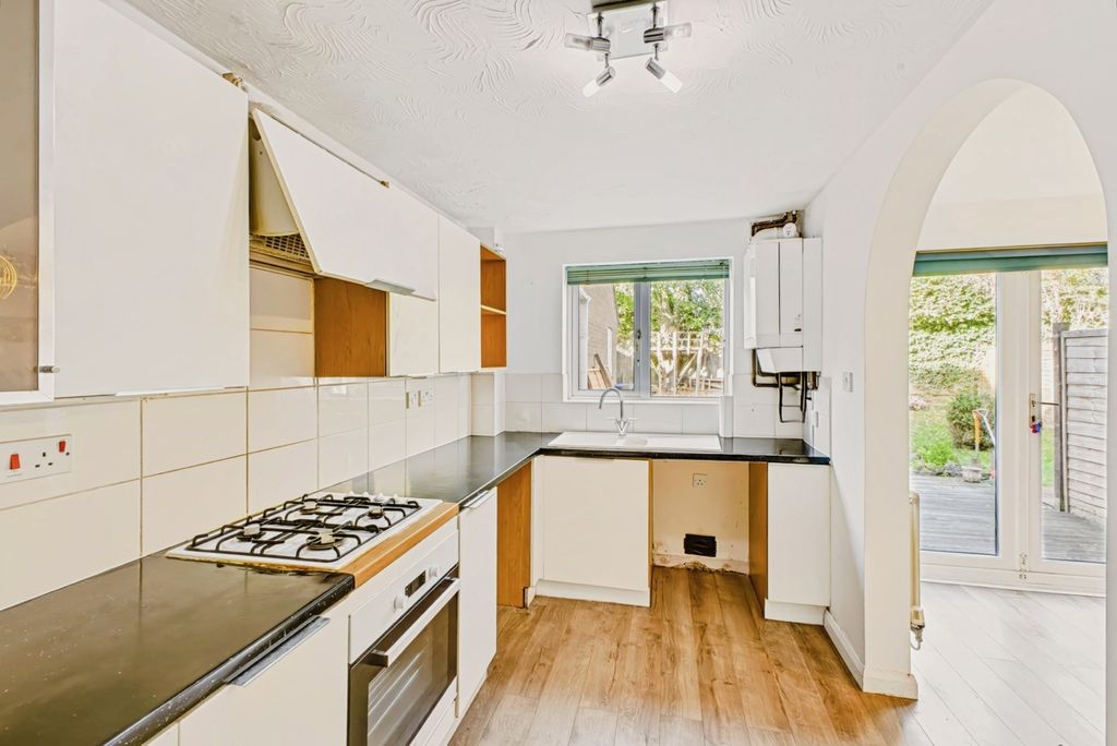 Property photo 3 of 18 3