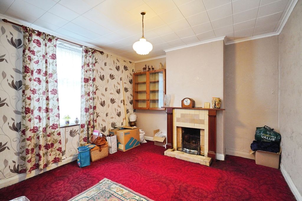 Property photo 3 of 18 Pbox-Img.Jpg