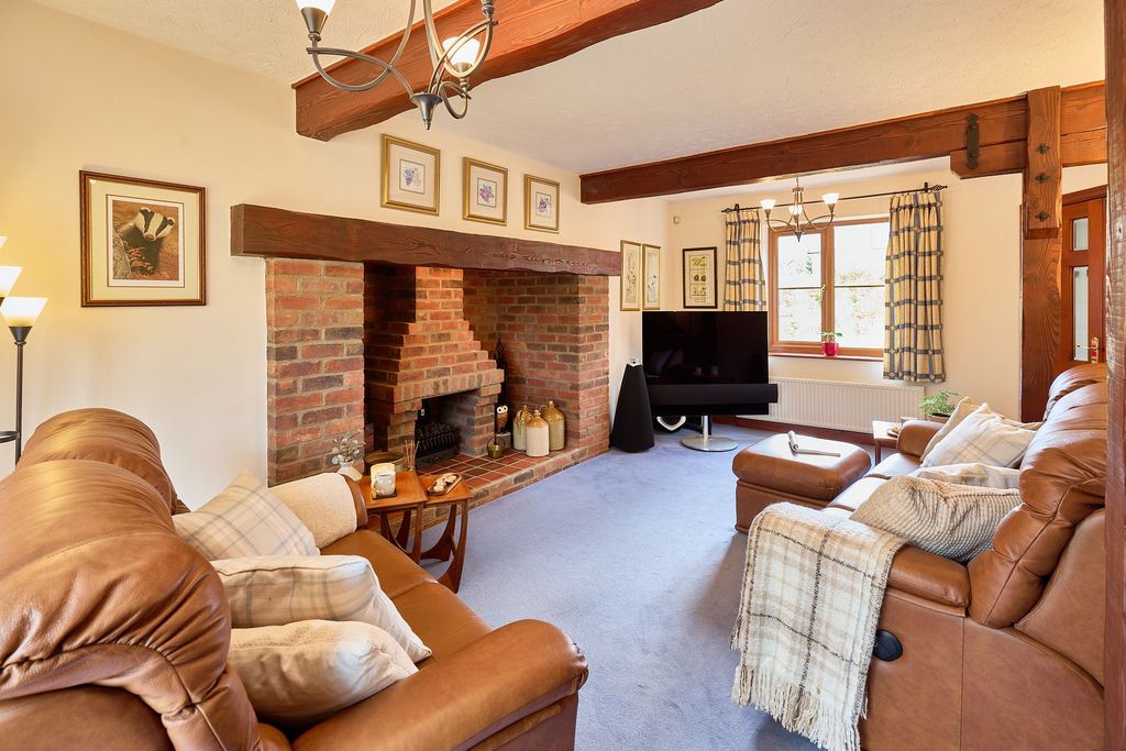 Property photo 2 of 52