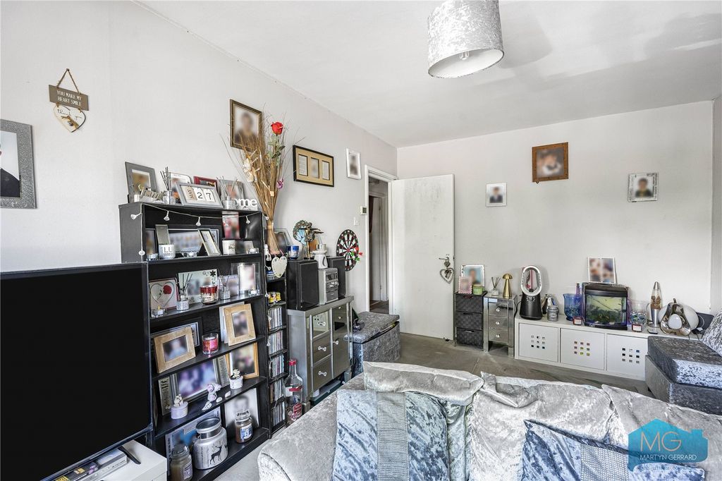 Property photo 3 of 13 Picture No. 15