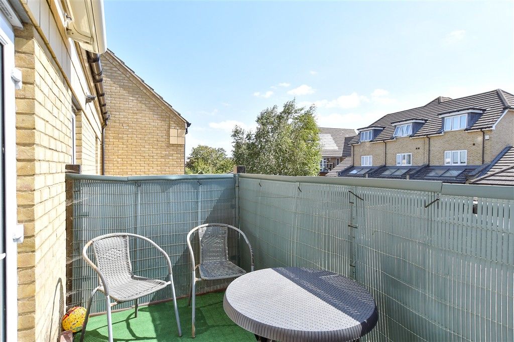 Property photo 3 of 7 Balcony