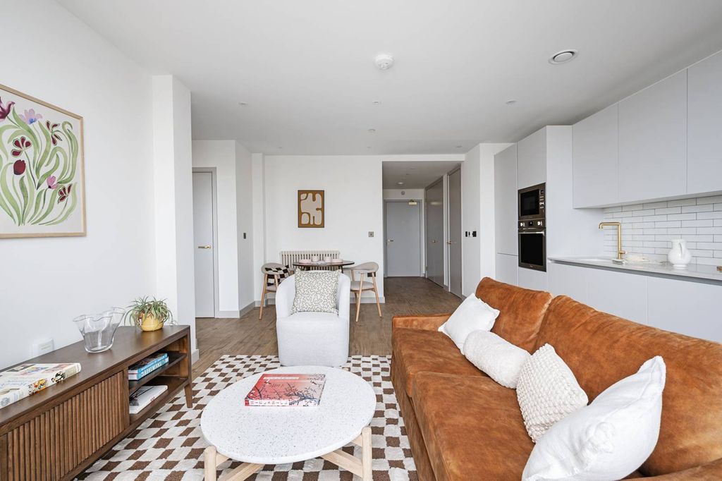 Property photo 1 of 30