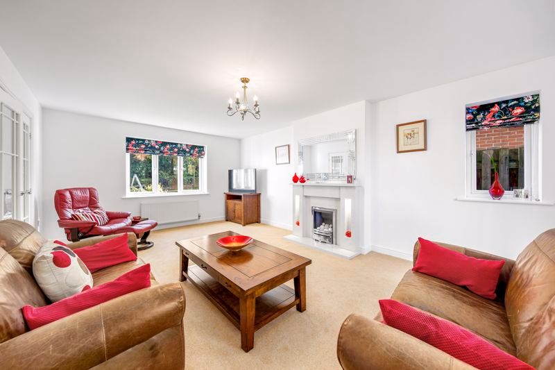 Property photo 2 of 38 Living-Room