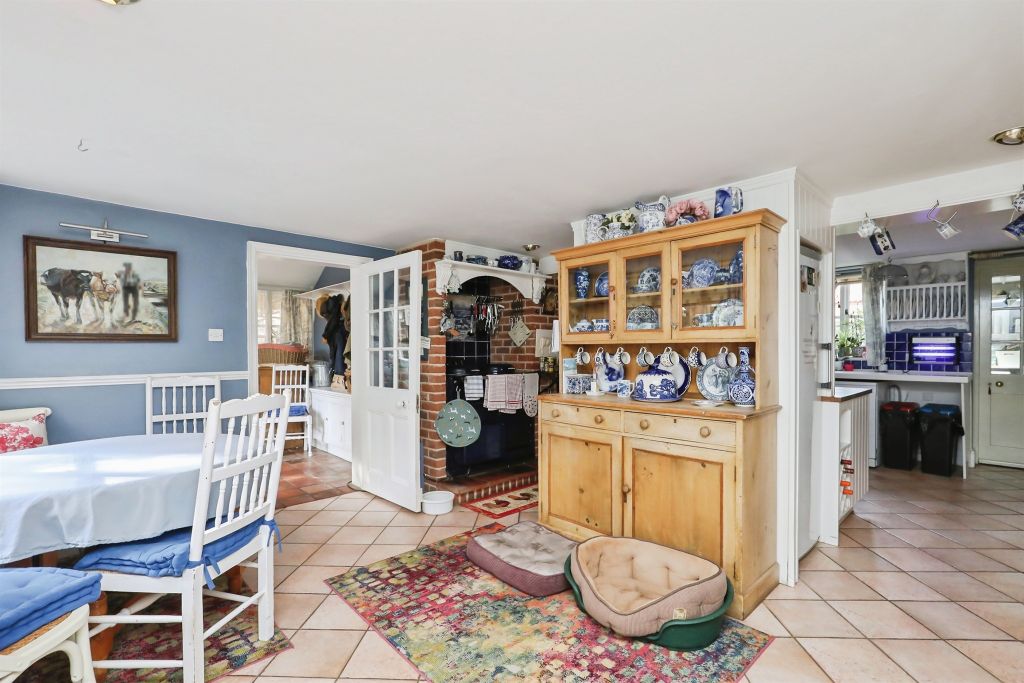 Property photo 3 of 22