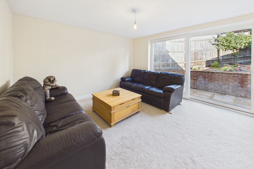 Property photo 3 of 18