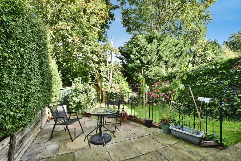 Property photo 2 of 17 Pbox-Img.Jpg