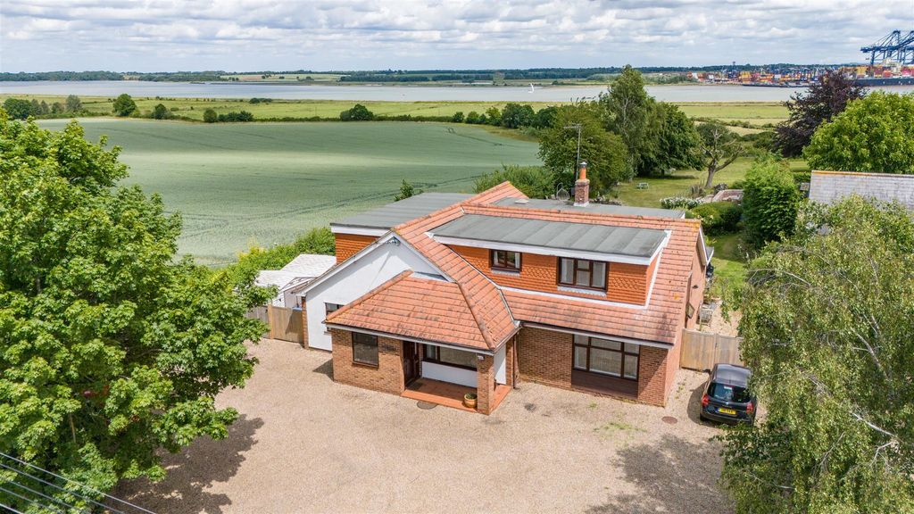 Property photo 2 of 31 Oak_9.Jpg