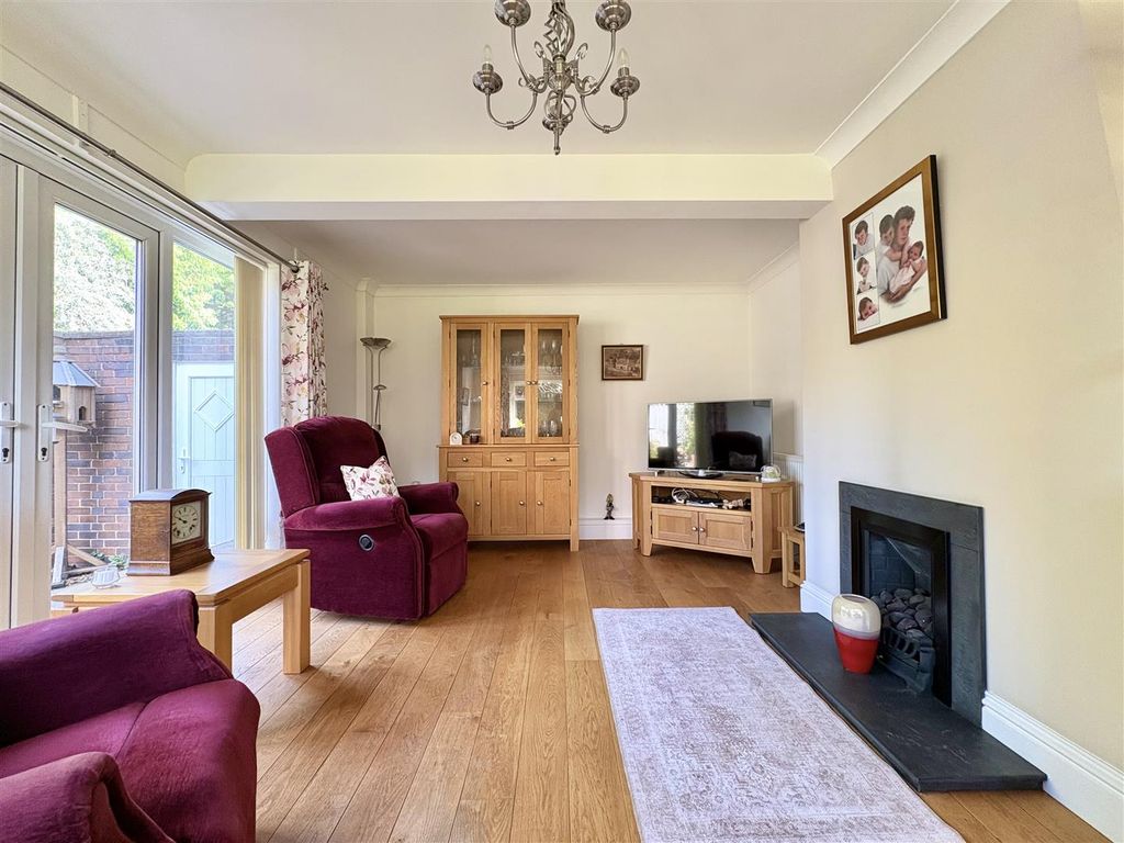 Property photo 3 of 23