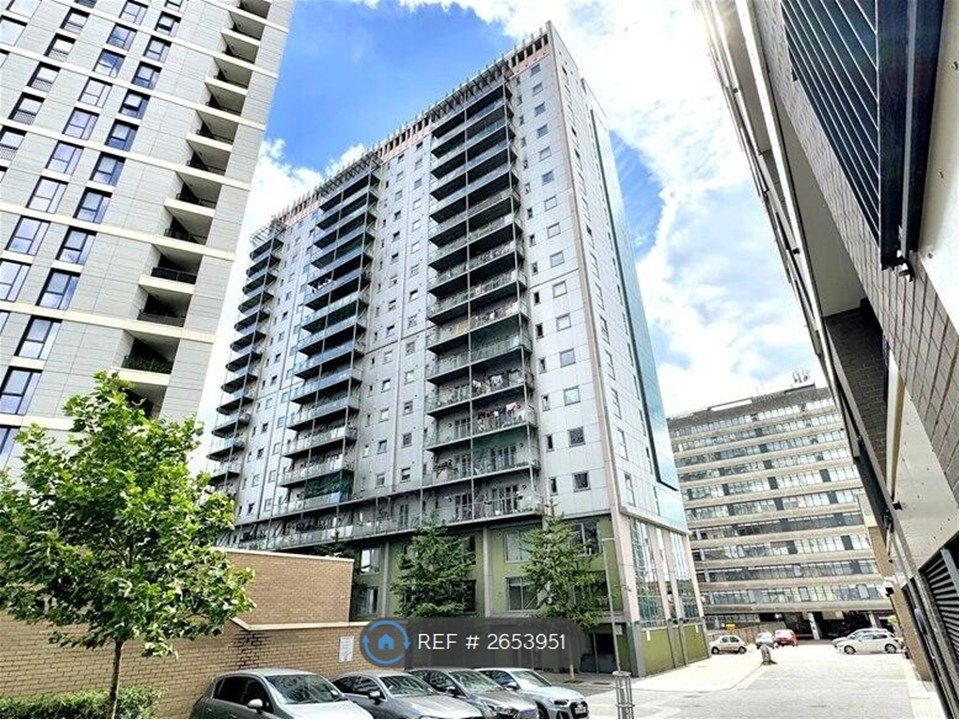 Property photo 1 of 8 Front