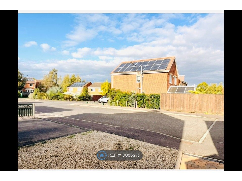 Property photo 1 of 18 Ample Parking Space