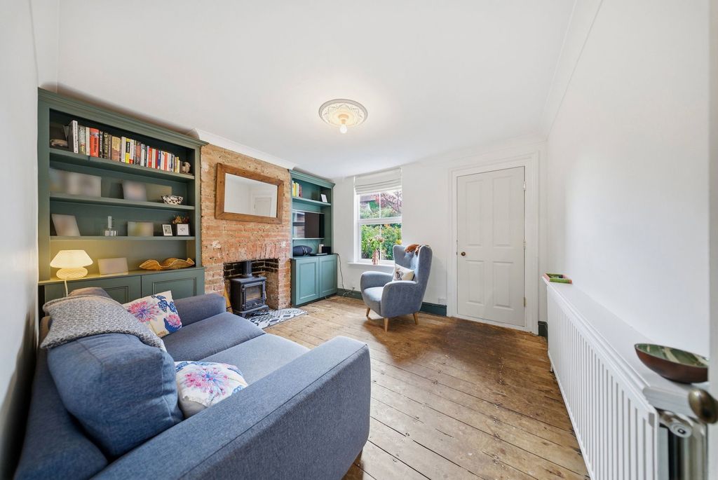 Property photo 2 of 18