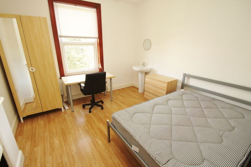 Additional image 8 of 6 bed detached house to rentFrederica Road, Bournemouth BH9