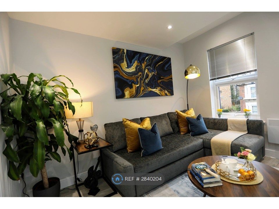 Property photo 3 of 28