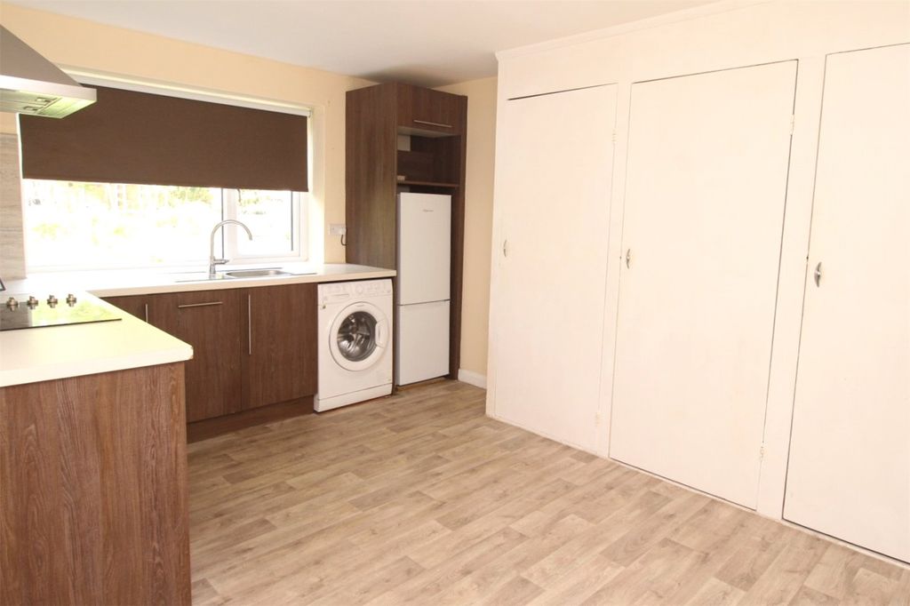 Property photo 2 of 11 Picture No. 19