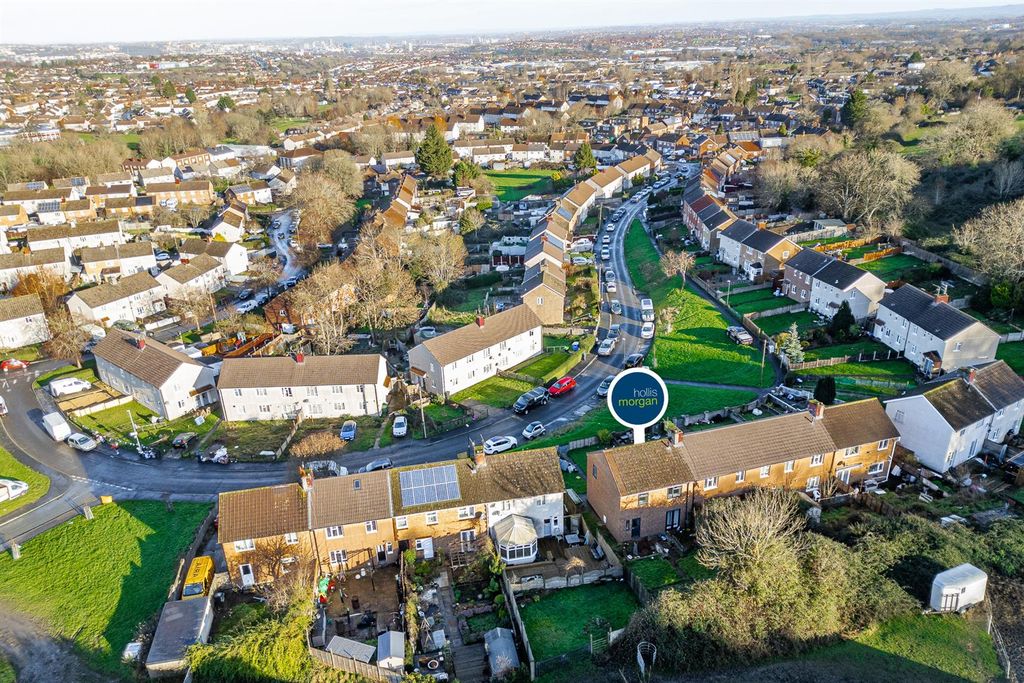 Property photo 3 of 23 91 Redford Crescent, Withywood, Bristol Bs13 8Sa |