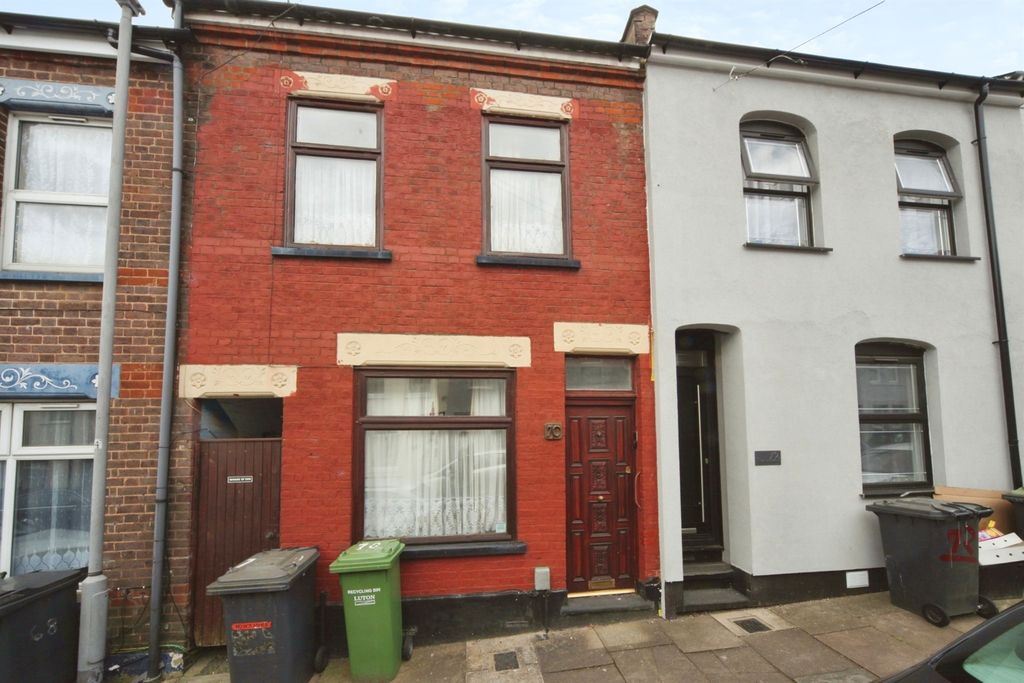 Property photo 1 of 10