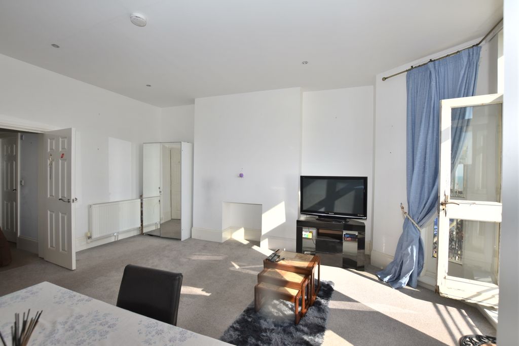 Property photo 2 of 14 Photo 1