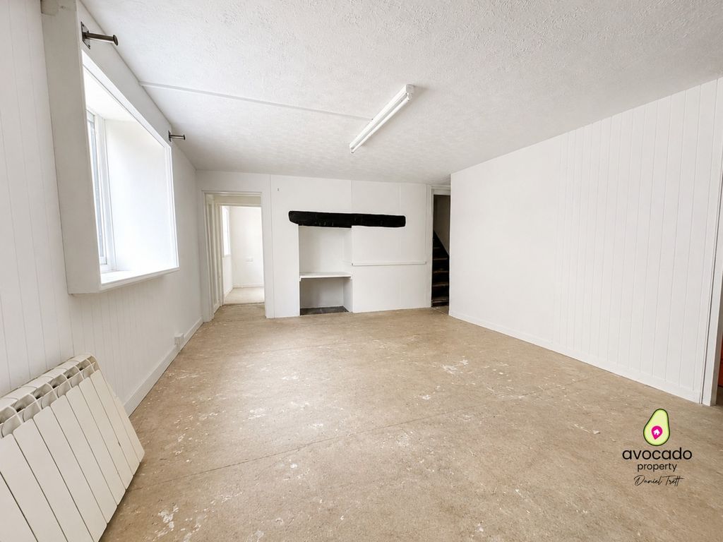 Property photo 2 of 12 5259543
