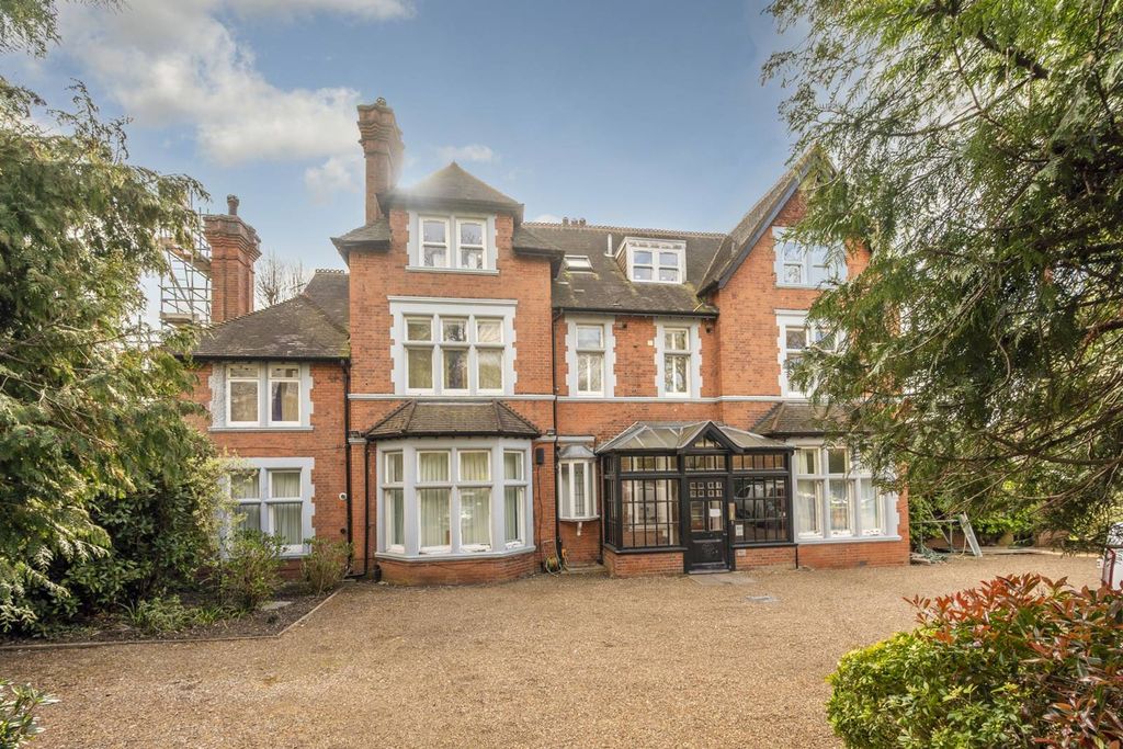 Property photo 1 of 2