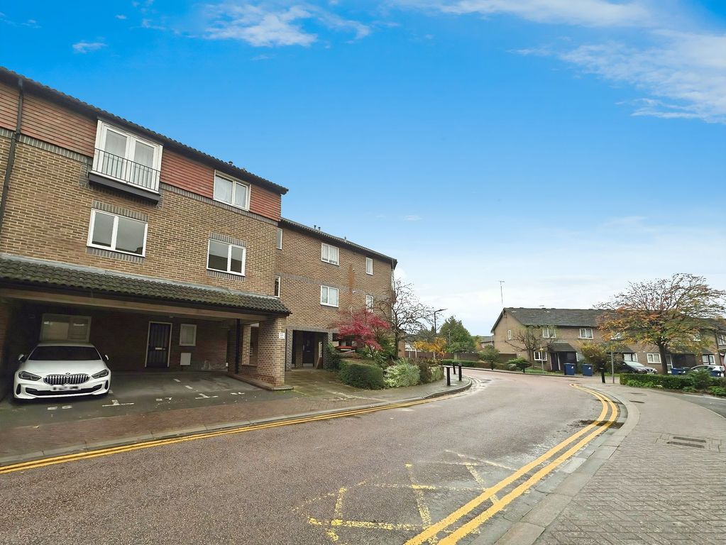 Property photo 1 of 8