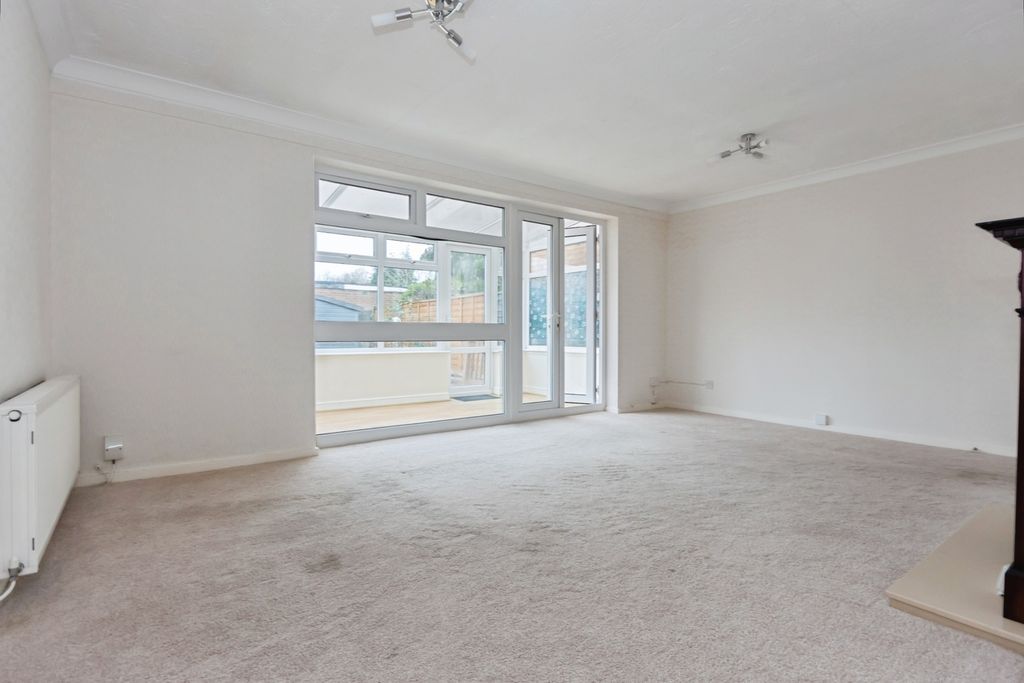 Property photo 2 of 17 Living Room