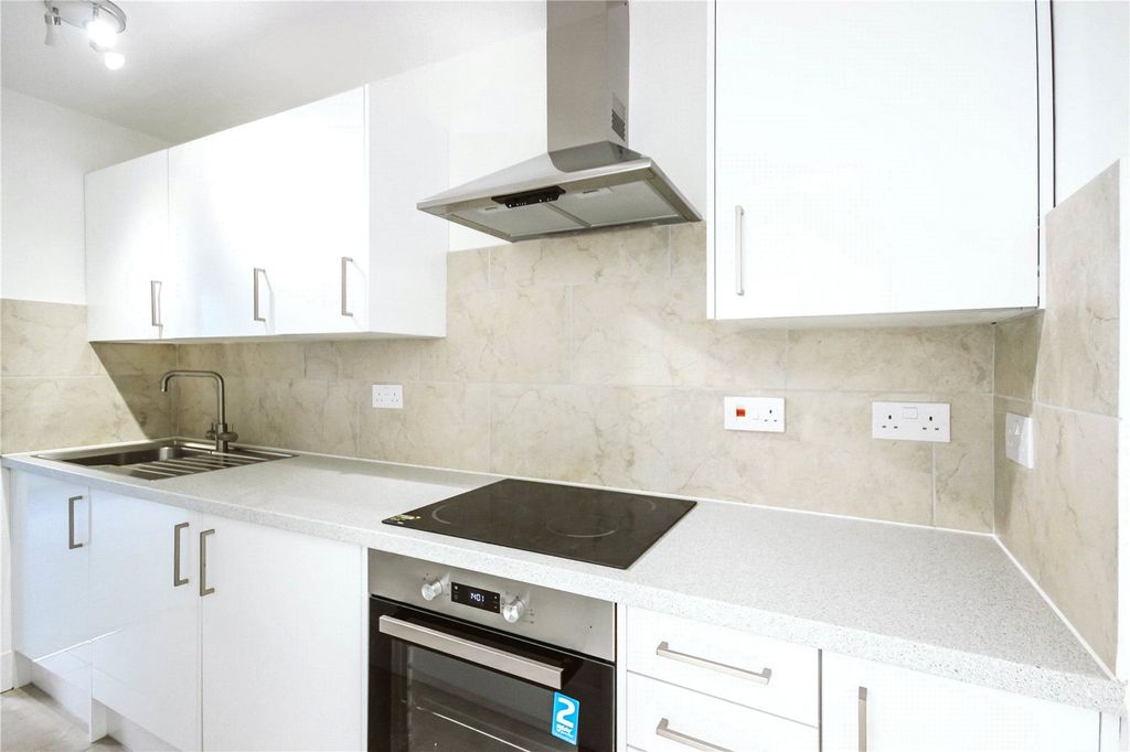 Property photo 2 of 7 Picture No. 40